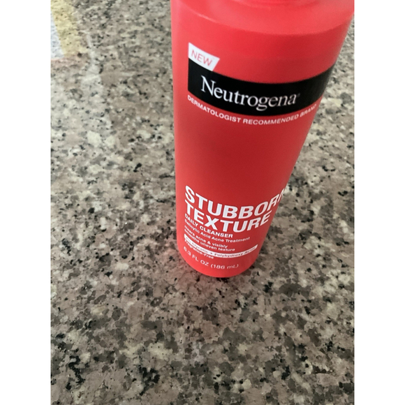 NEW ~ Neutrogena Stubborn Texture Acne Daily Cleanser 4% Glycolic, 6.3 fl oz - Picture 3 of 9